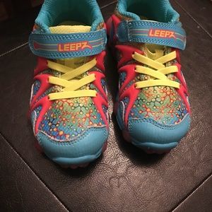 Toddler size 8 Light up shoes.